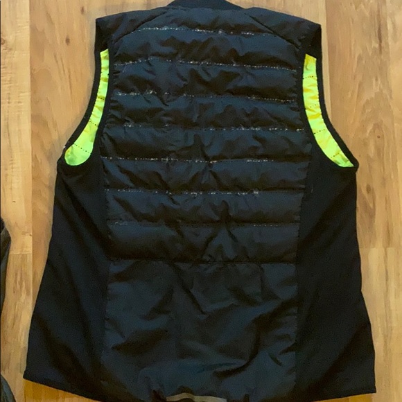 Nike Aeroloft runnjng Vests ( Gyakusou + normal) - Picture 6 of 9